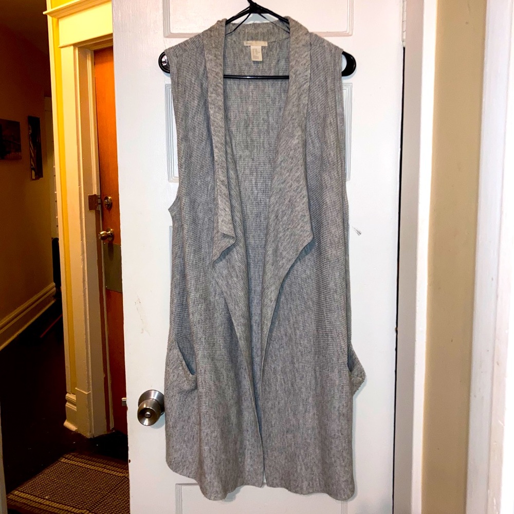 Long Grey cardigan w/ pockets